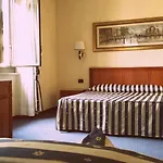 De Paris Hotel 3*