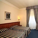 Hotel De Paris 3*