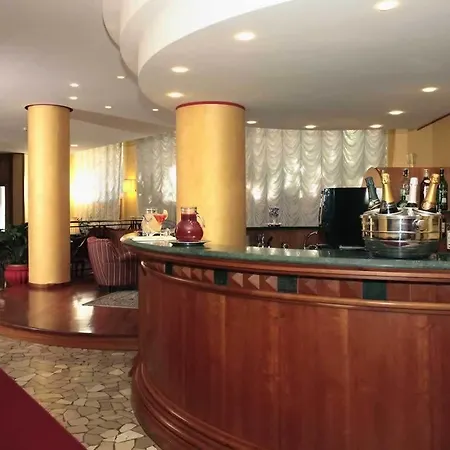 De Paris Hotel
