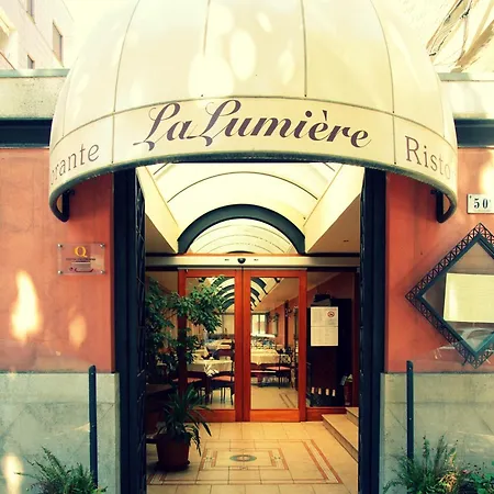 De Paris 3*