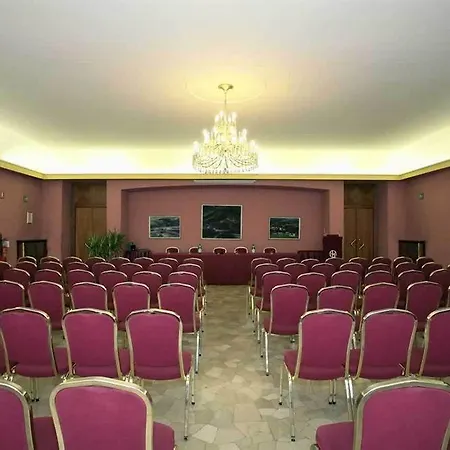 فندق De Paris 3*