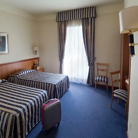 De Paris Hotel