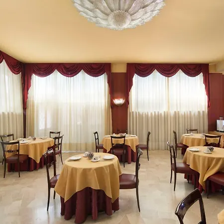 De Paris 3*