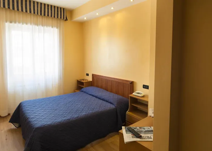 Hotell De Paris Terni