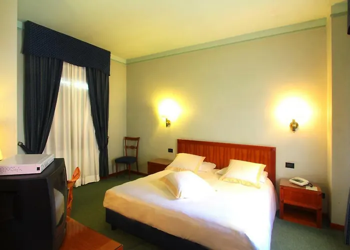 Hotell De Paris Terni
